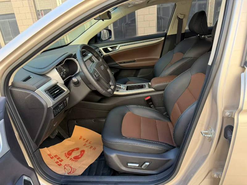 GEELY Emgrand GL 2018 immagine di auto #4