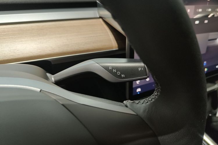 Tesla Model 3 2023 car image #14