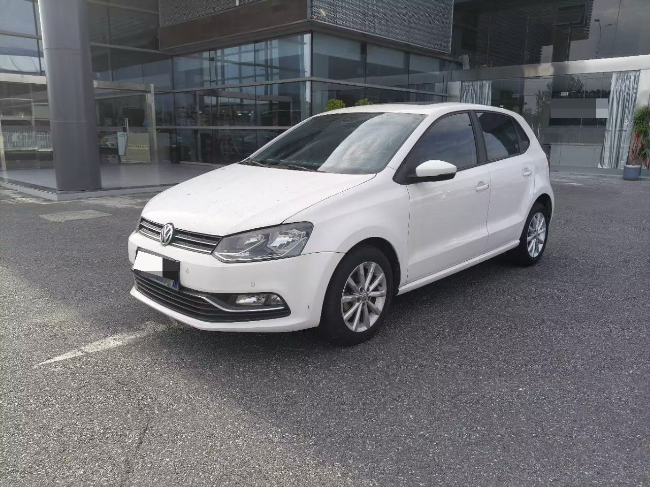 Volkswagen Polo 2014 Volkswagen Polo 2014 car image