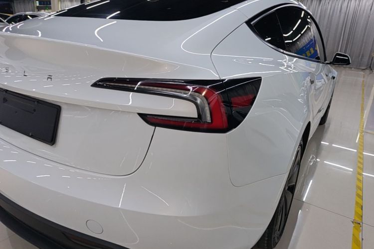 Tesla Model 3 2025 #8 Tesla Model 3 2025 car image #8