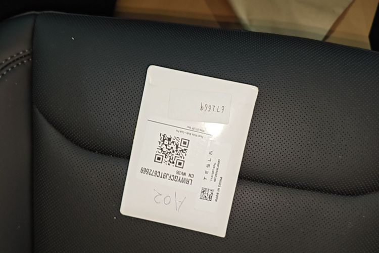 Tesla Model Y 2026 #9 Tesla Model Y 2026 car image #9