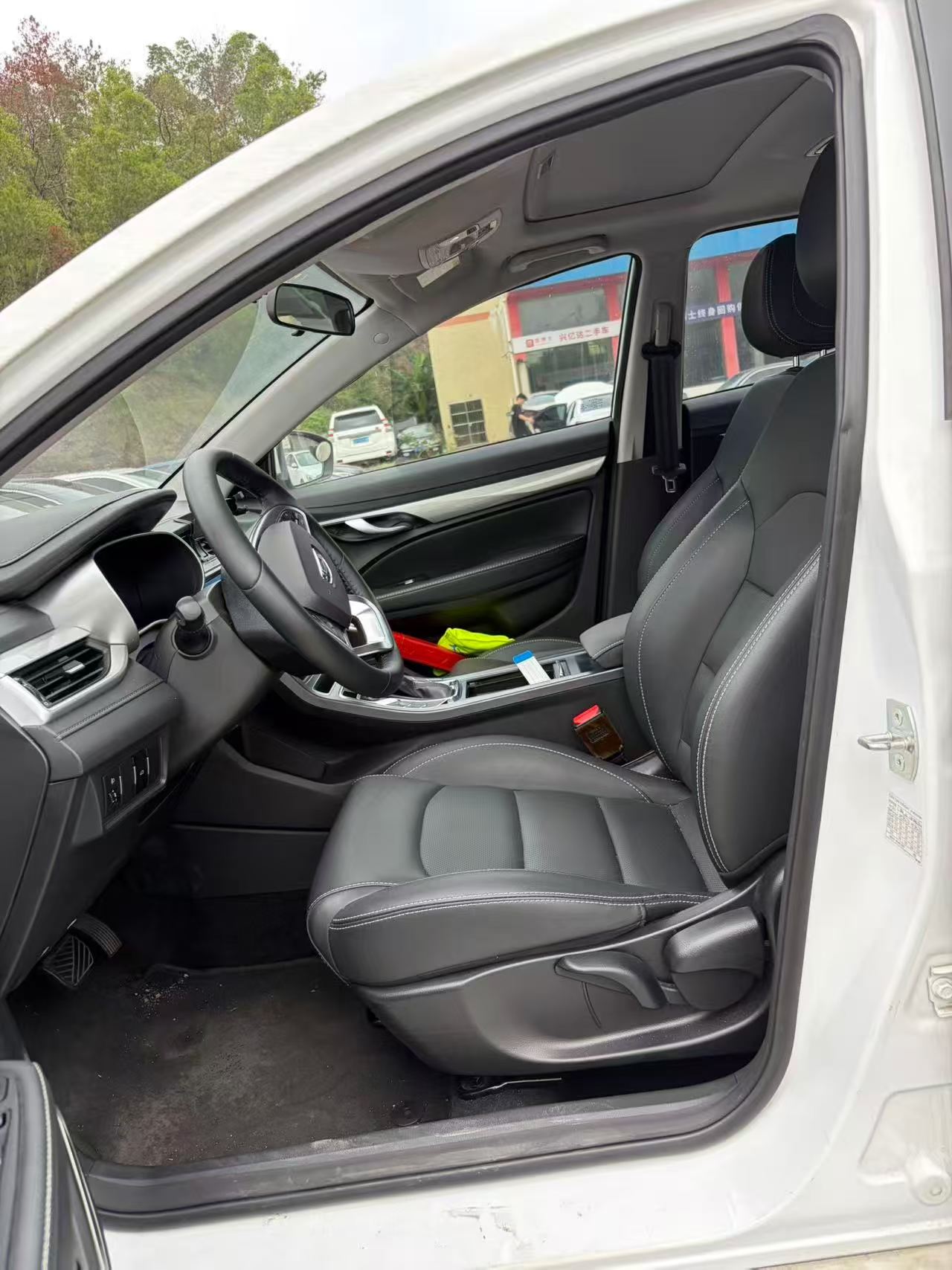 GEELY Emgrand 2020 #3 GEELY Emgrand 2020 car image #3