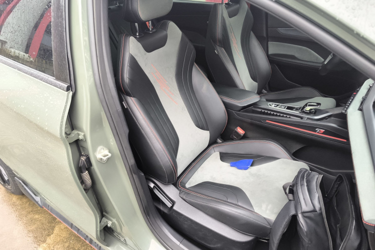 GEELY Binray 2022 immagine di auto #24