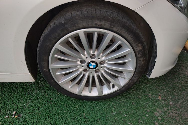 BMW 3 Series 2018 #9 BMW 3 Series 2018 car image #9