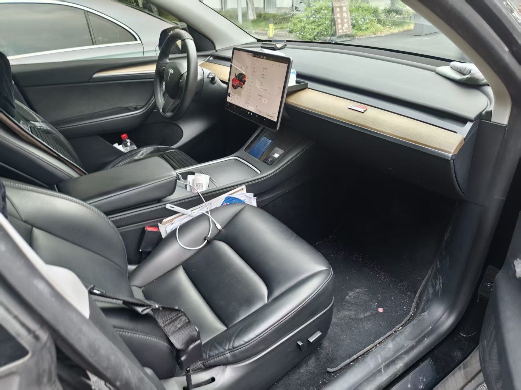 Tesla Model Y 2022 #3 Tesla Model Y 2022 car image #3