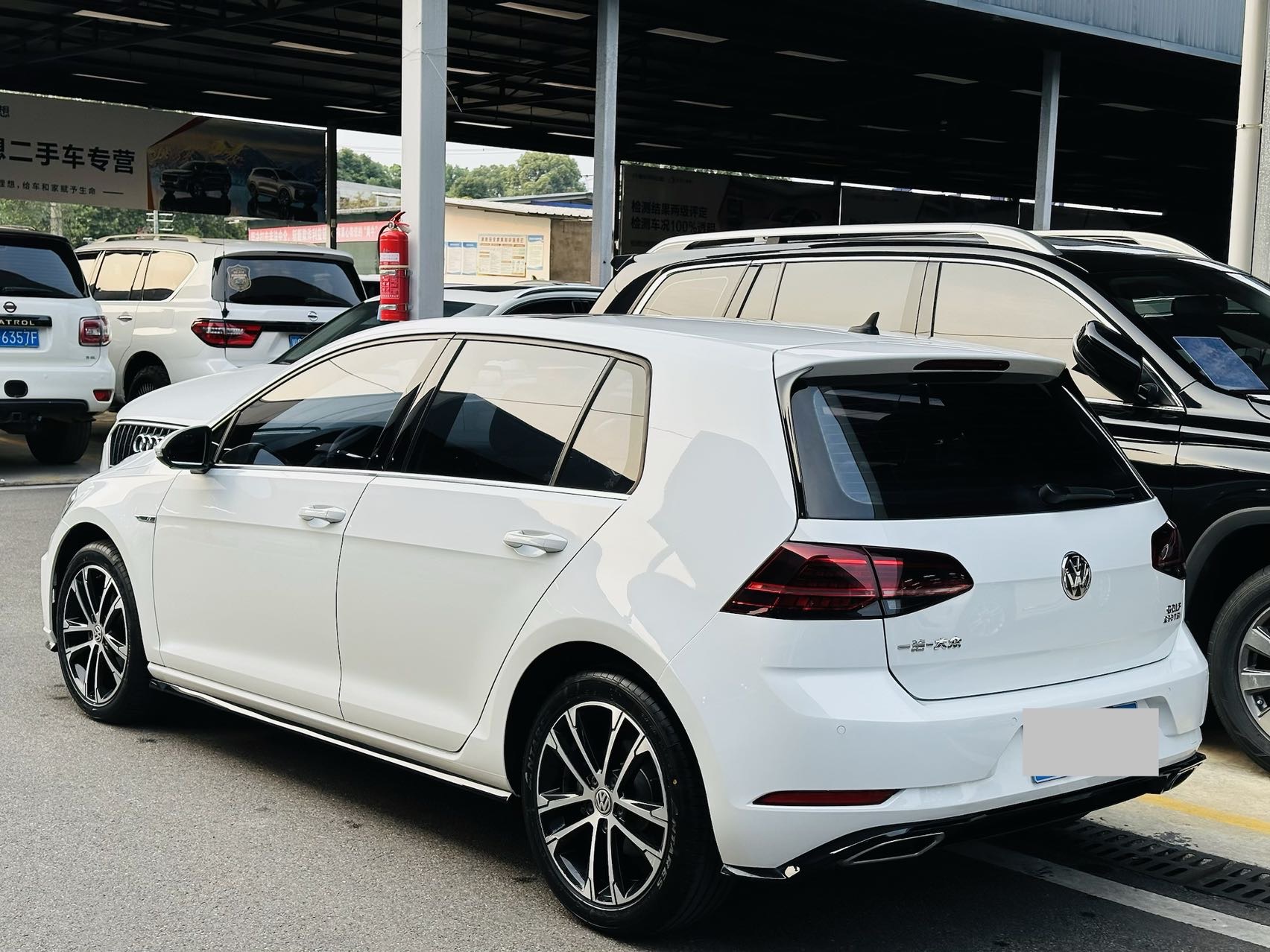 Volkswagen Golf 2020 car image #4