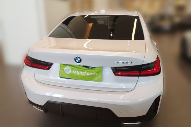 BMW 3 Series 2024 #6 BMW 3 Series 2024 car image #6