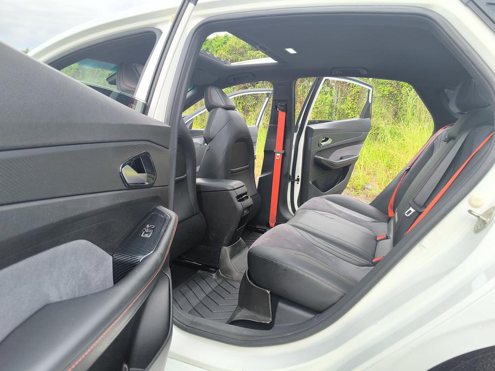 GEELY Binray 2022 car image #11