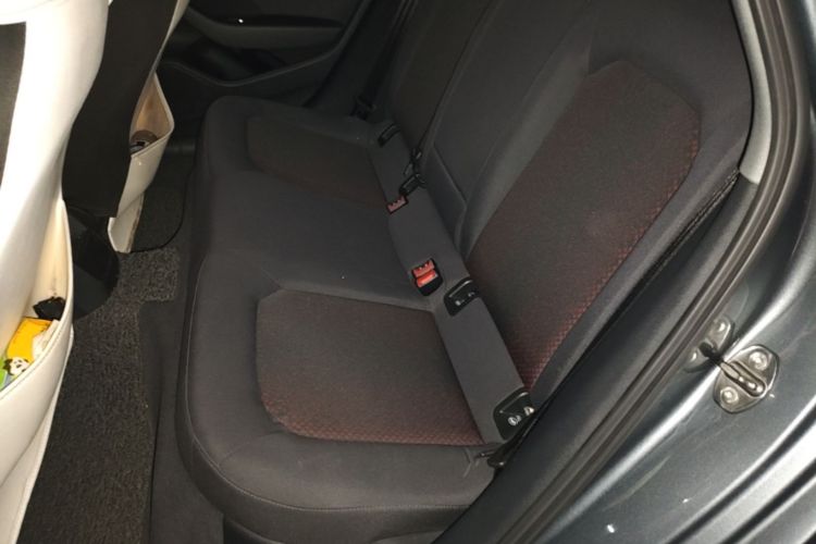 Audi A3 2018 car image #17