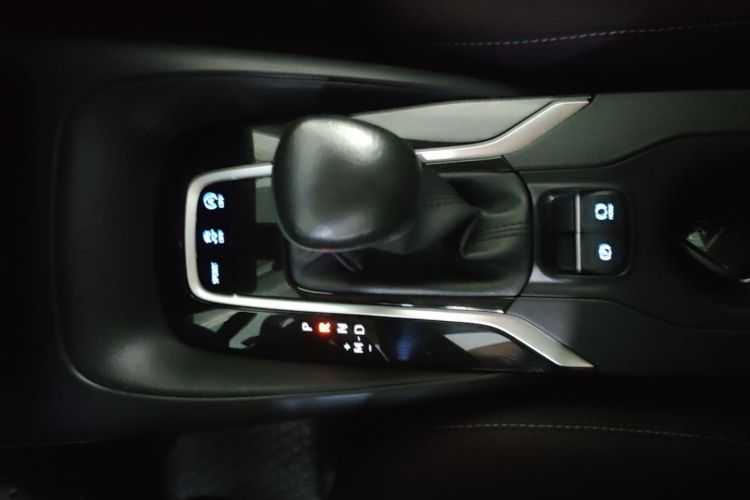 Toyota Corolla 2020 #16 Toyota Corolla 2020 car image #16
