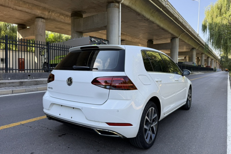 Volkswagen Golf 2018 #5 Volkswagen Golf 2018 car image #5