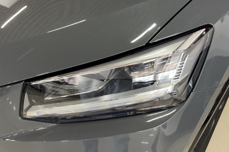 Audi Q3 2021 car image #23