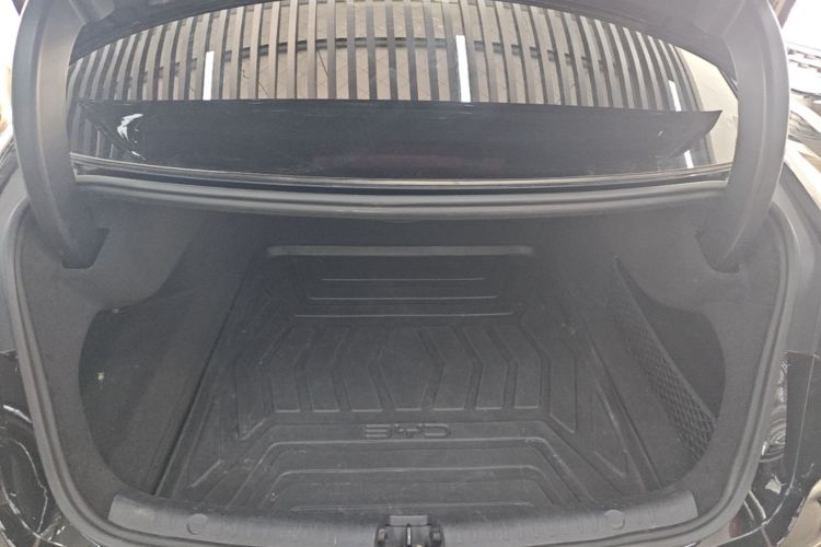 BYD Han 2023 car image #19