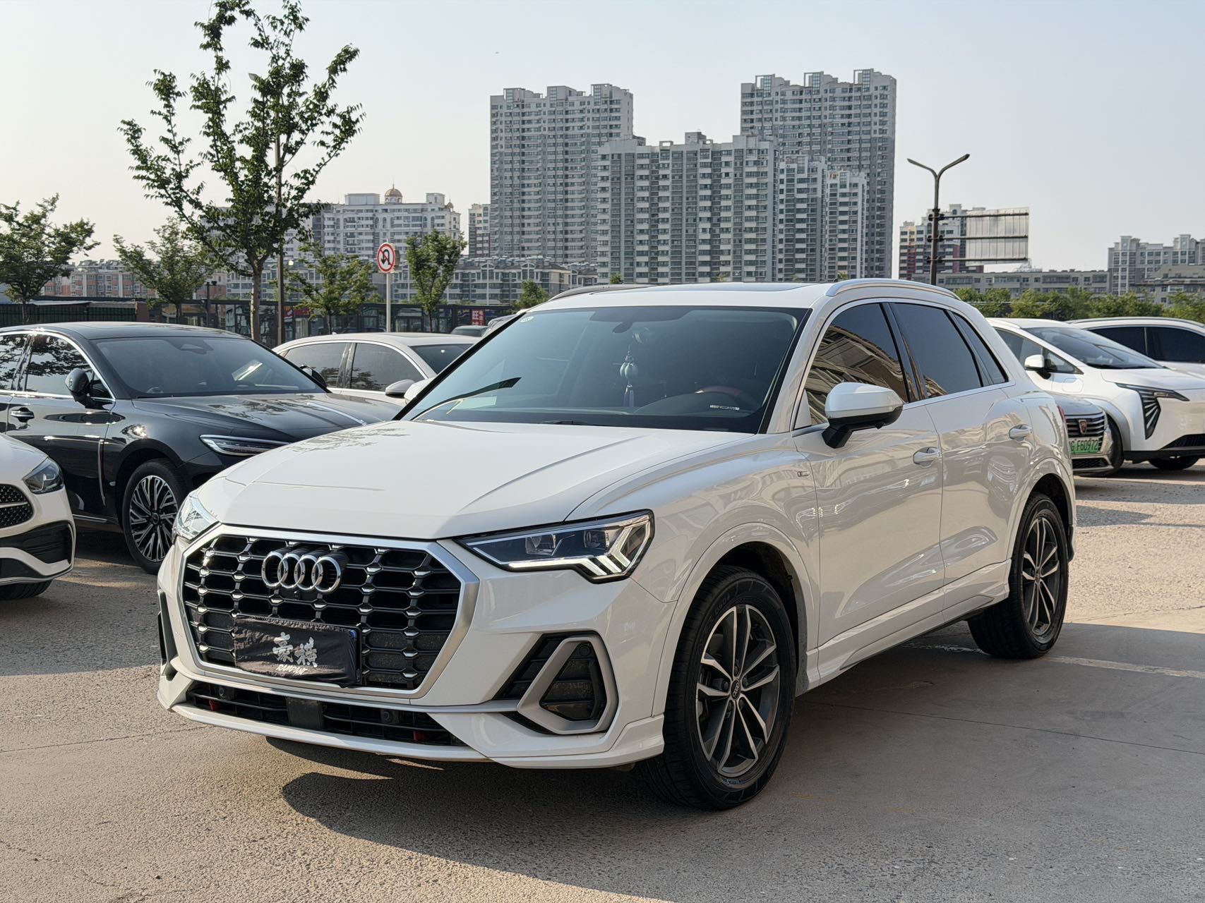 Audi Q3 2022 Audi Q3 2022 car image