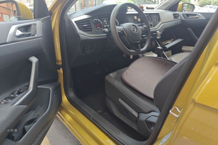 Volkswagen Polo 2021 car image #18