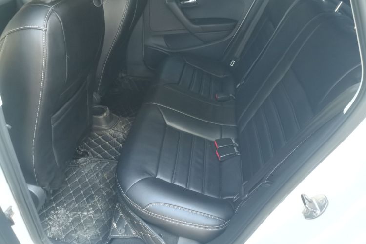 Volkswagen Polo 2019 car image #10