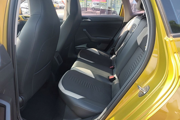 Volkswagen Polo 2019 car image #13