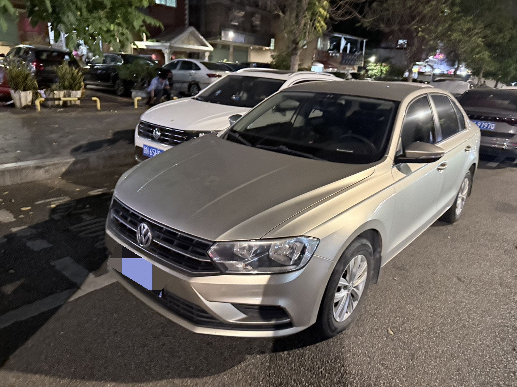 Volkswagen Bora 2016 car image 