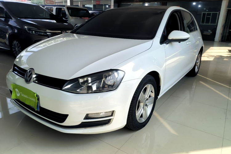 Volkswagen Golf 2015 car image #2