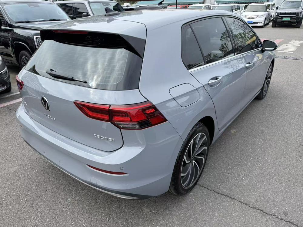 Volkswagen Golf 2021 car image #6