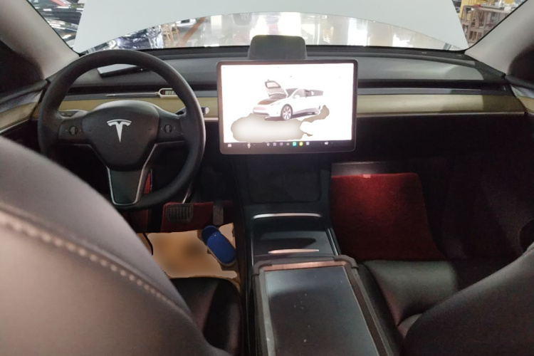 Tesla Model Y 2023 #11 Tesla Model Y 2023 car image #11