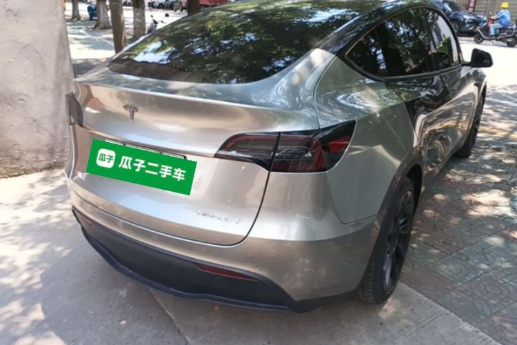 Tesla Model Y 2023 #7 Tesla Model Y 2023 car image #7