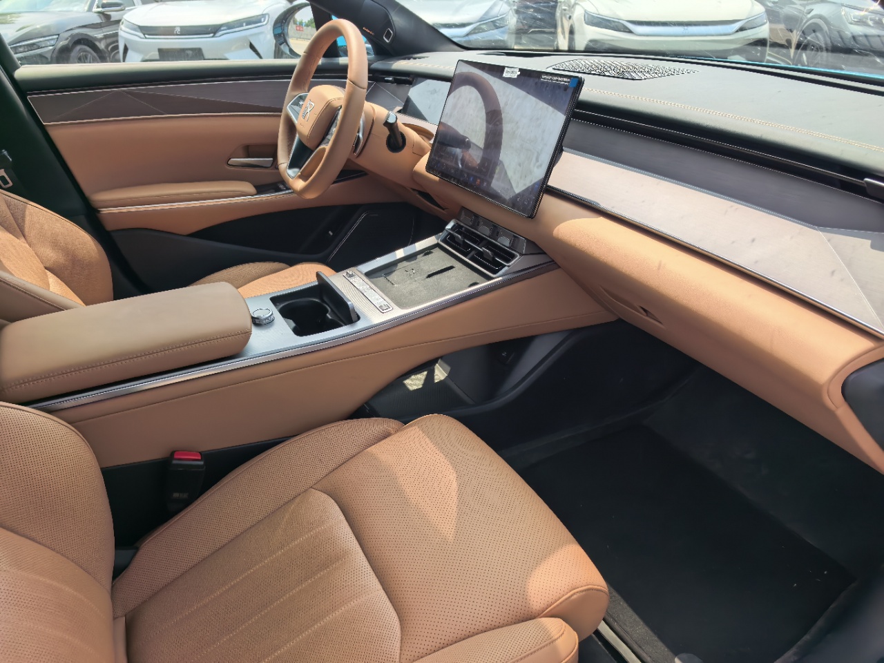 BYD HanL 2025 car image #5