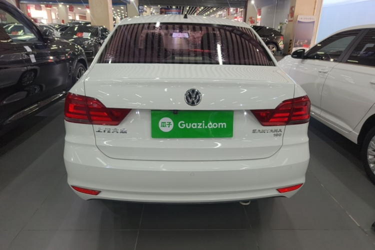 Volkswagen Santana 2017 car image #4
