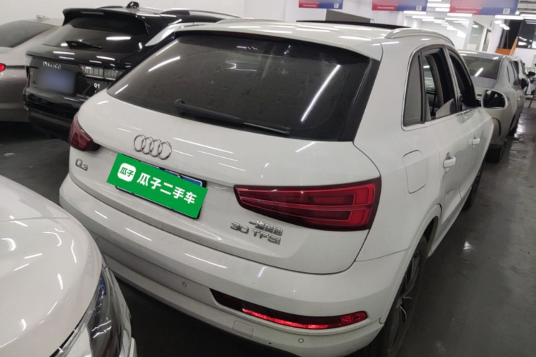 Audi Q3 2017 car image #7