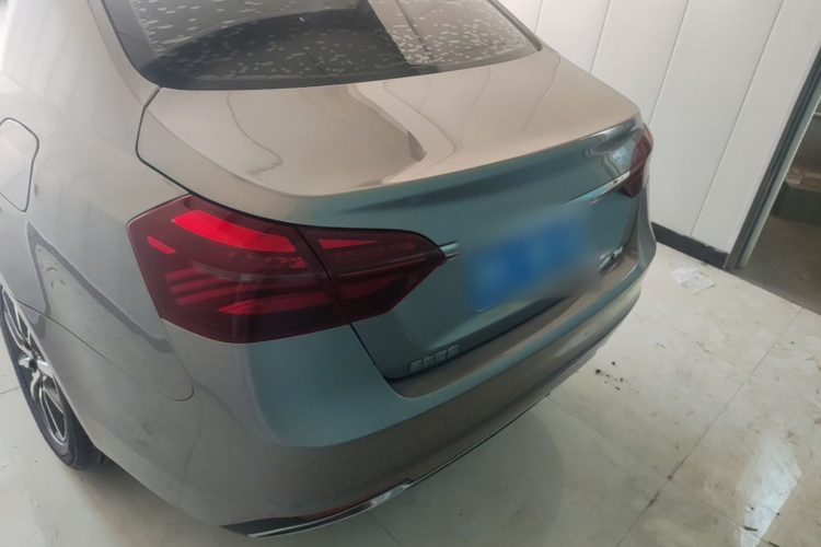 GEELY Emgrand 2019 #4 GEELY Emgrand 2019 car image #4