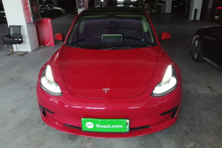 Tesla Model 3 2022 car image #3