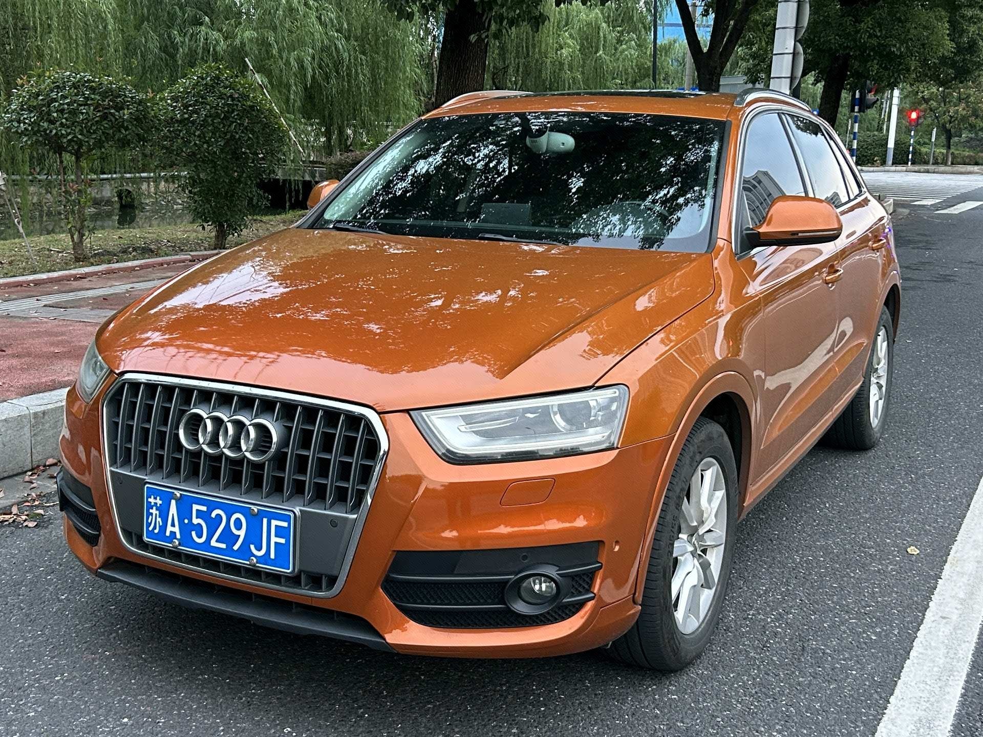 Audi Q3 (Imported) 2012 car image 