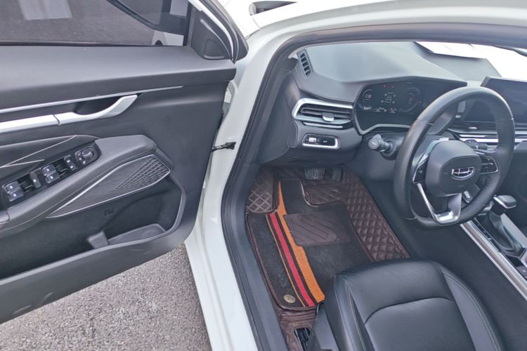 GEELY Emgrand 2023 car image #16