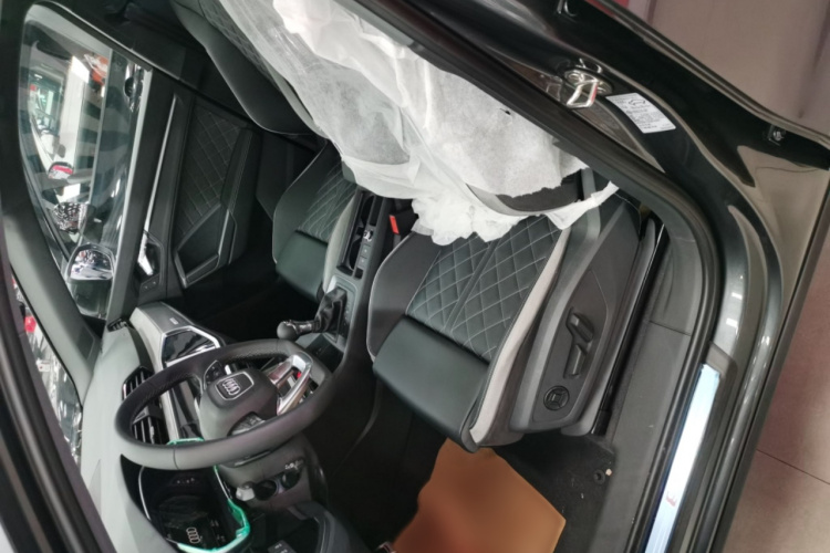 Audi Q3 2025 #8 Audi Q3 2025 car image #8