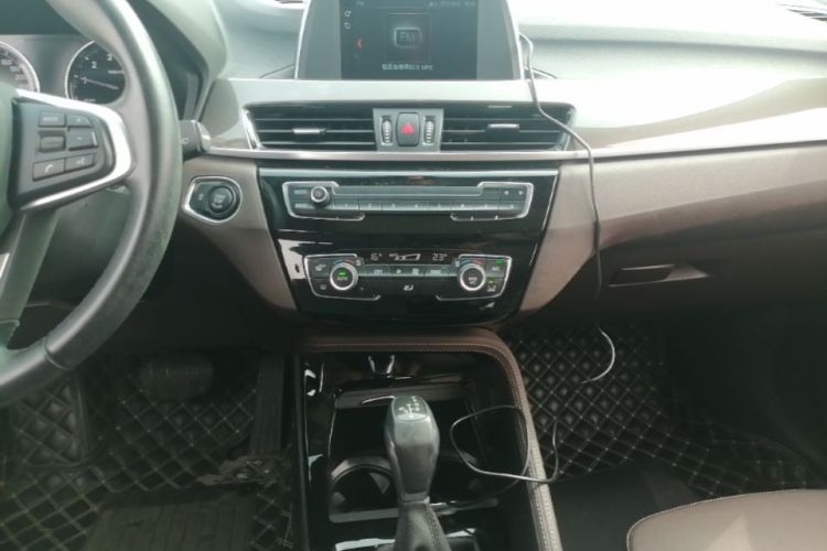 BMW X1 2018 #13 BMW X1 2018 car image #13