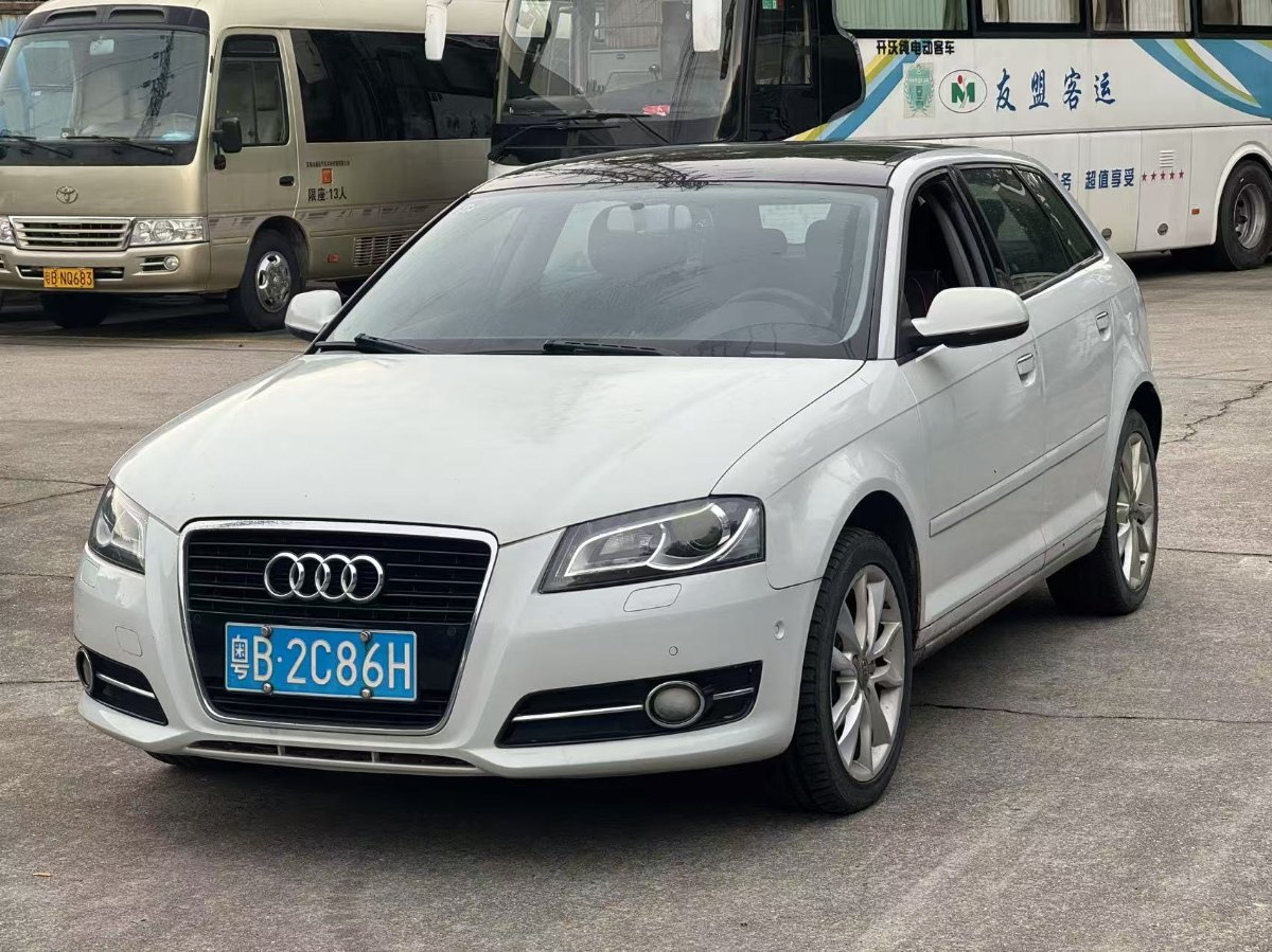 2011 2011 car image
