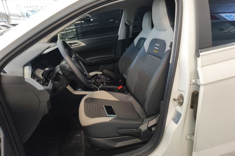 Volkswagen Polo 2021 car image #19