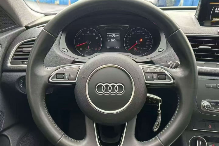Audi Q3 2019 #10 Audi Q3 2019 car image #10