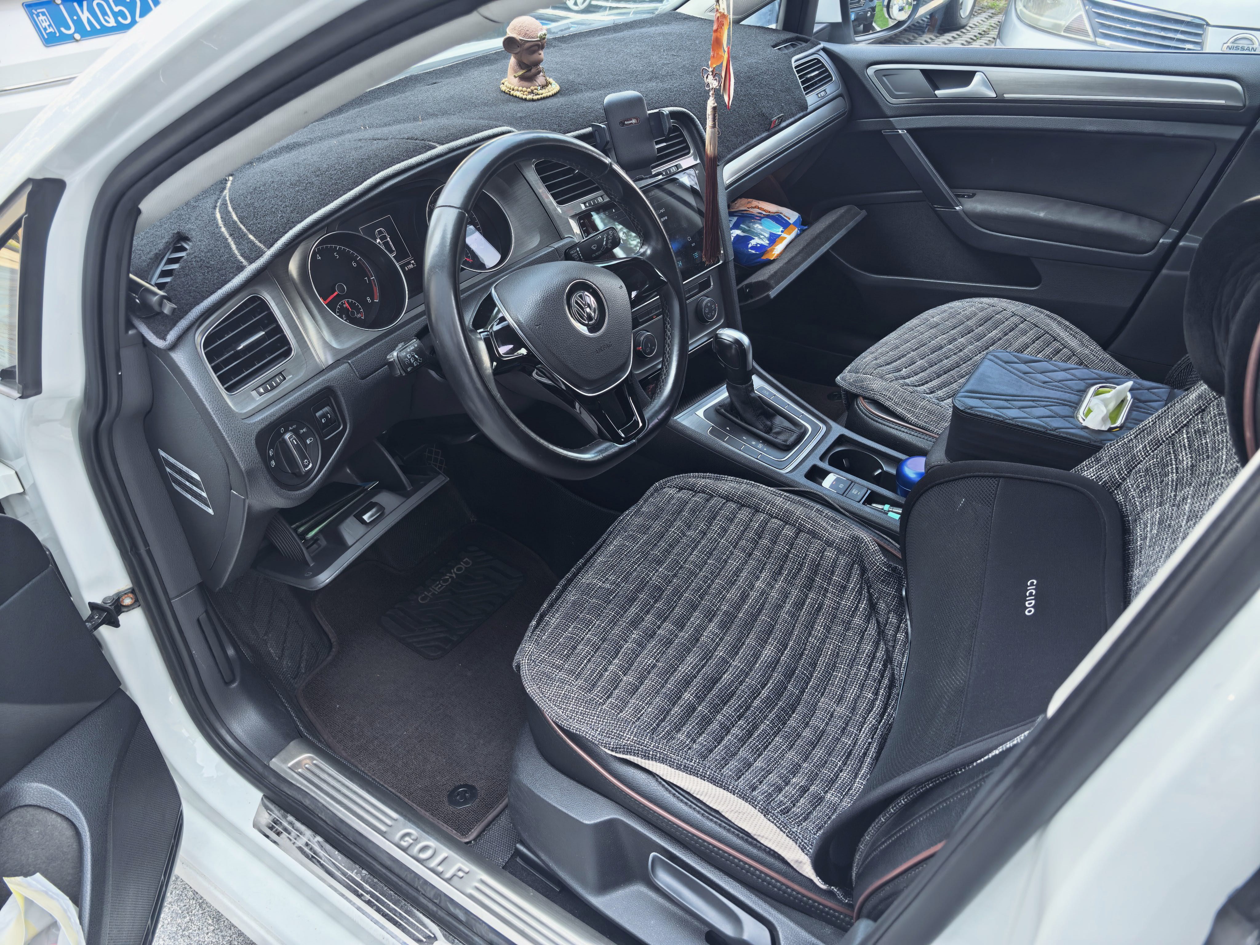 Volkswagen Golf 2015 car image #5