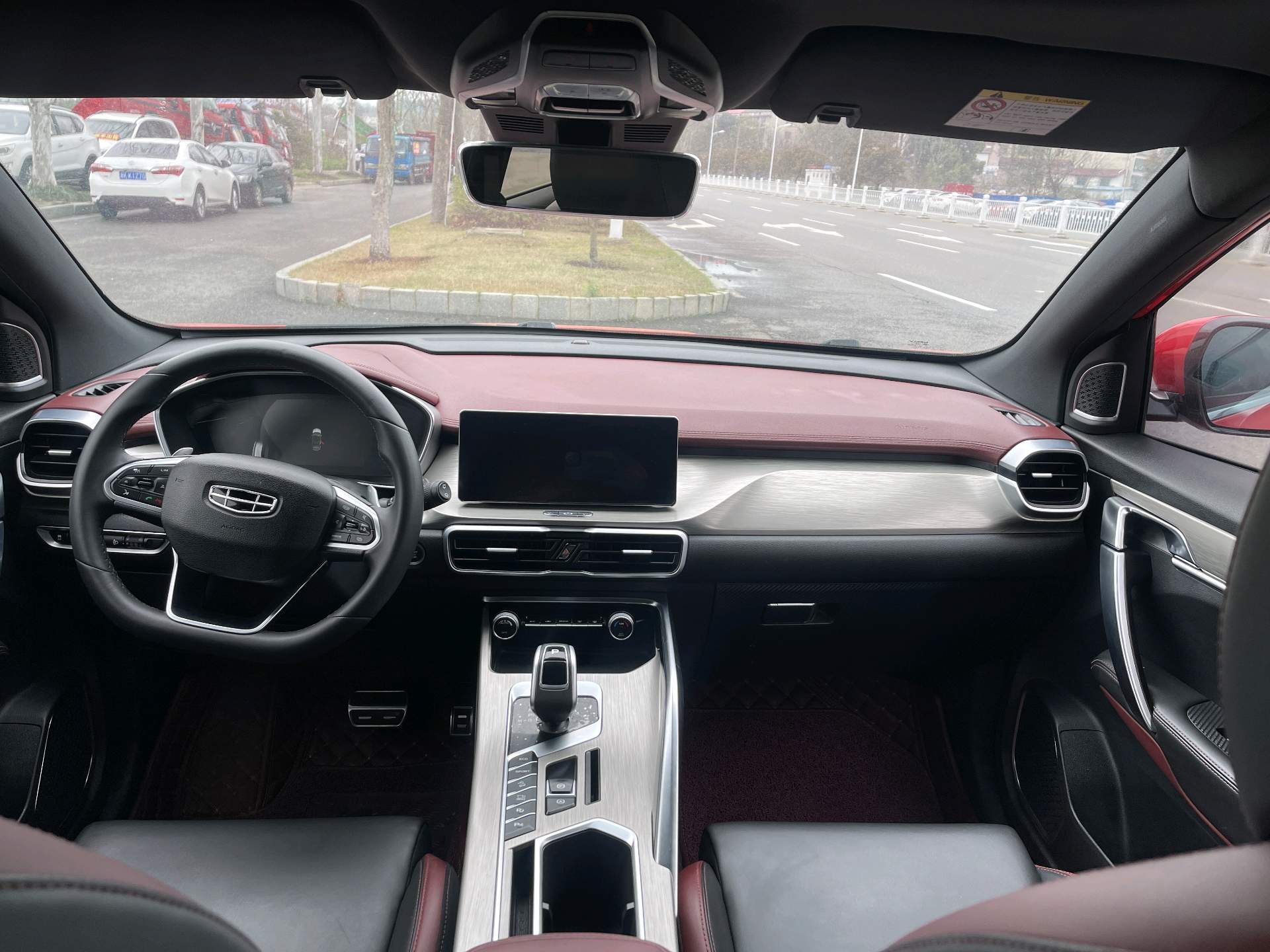 GEELY Coolray 2019 car image #3