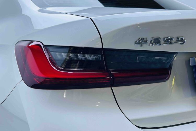 BMW 3 Series 2023 car image #8