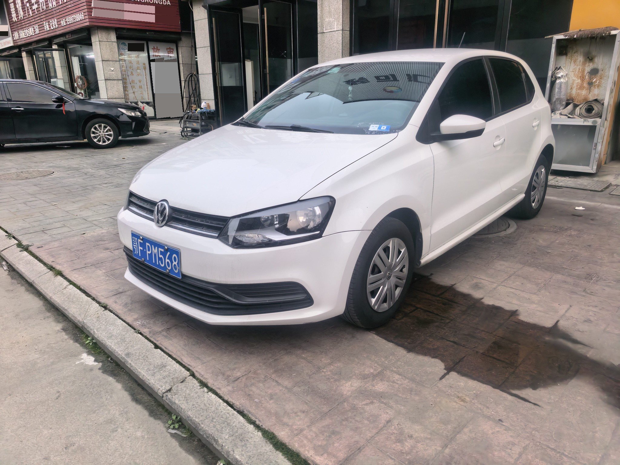 Volkswagen Polo 2017 Volkswagen Polo 2017 car image