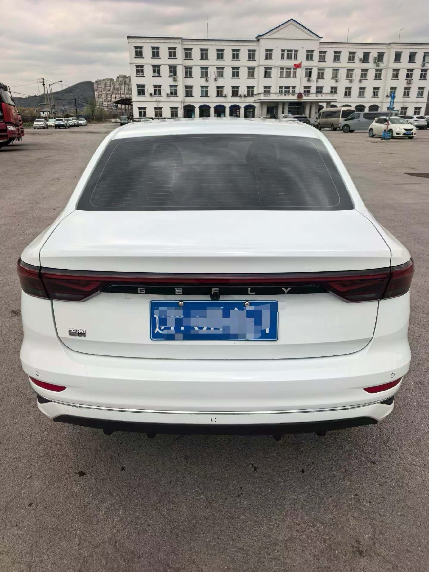 GEELY Emgrand 2023 car image #6