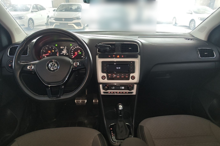Volkswagen Polo 2017 car image #10