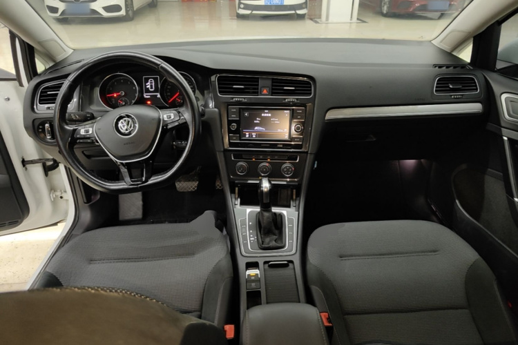 Volkswagen Golf 2018 #10 Volkswagen Golf 2018 car image #10