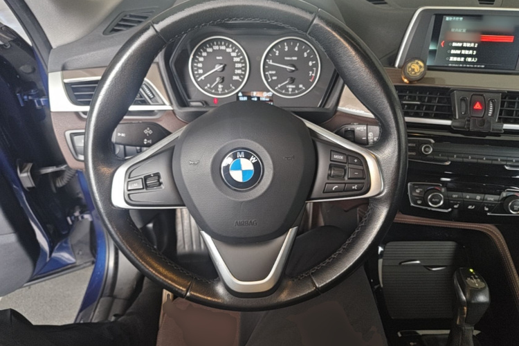 BMW X1 2018 #15 BMW X1 2018 car image #15