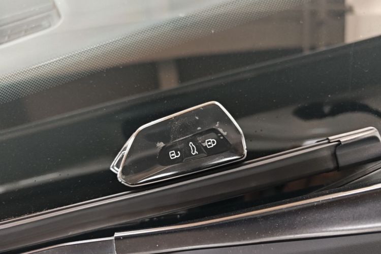 Volkswagen Golf 2022 car image #9