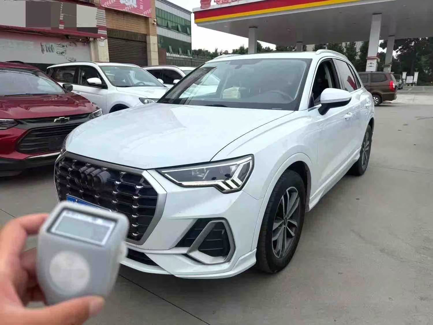 2021 immagine di auto 