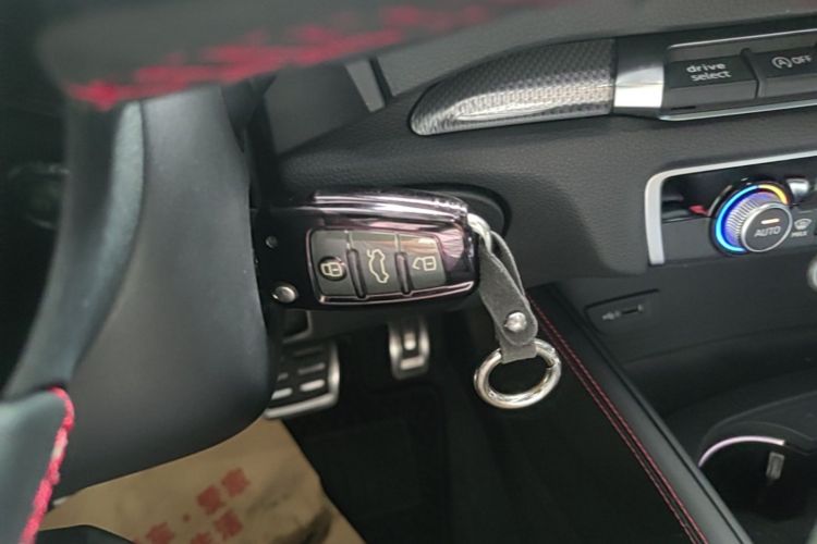 Audi A3 2017 car image #9