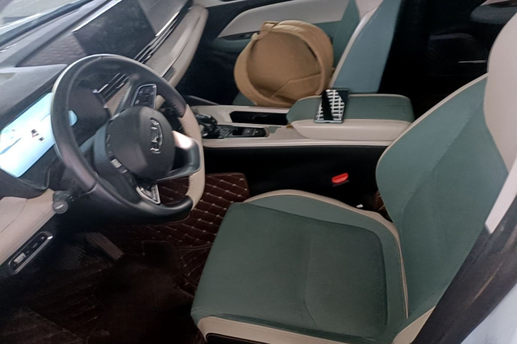 GEELY Emgrand L HiP 2022 imagen de coche #15